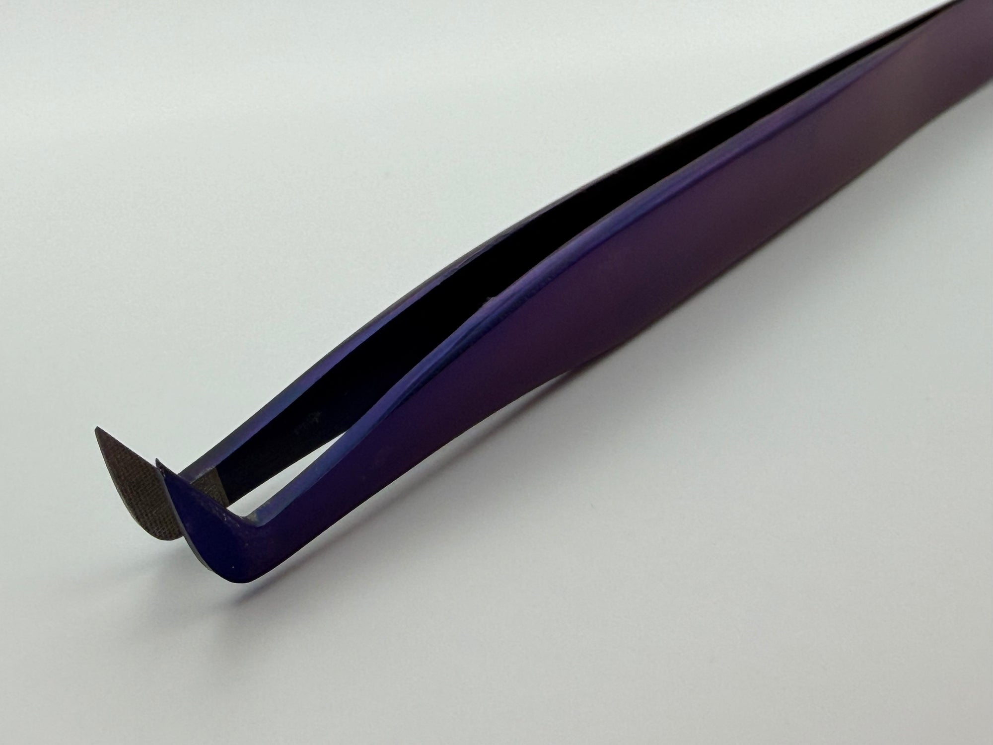 45° Slim Volume Pincet – Purple Metallic (Micro grip)